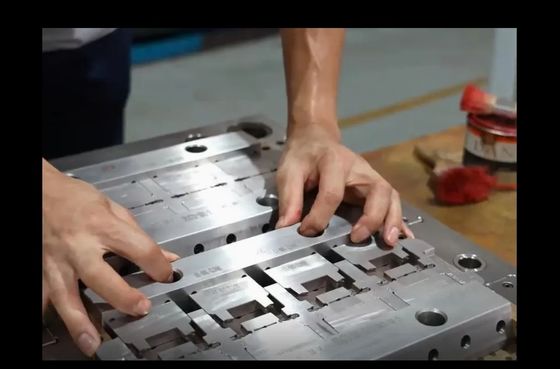 Phụ tùng xe hơi OEM Auto Tùy chỉnh khuôn ép nhựa đúc bánh răng nhựa