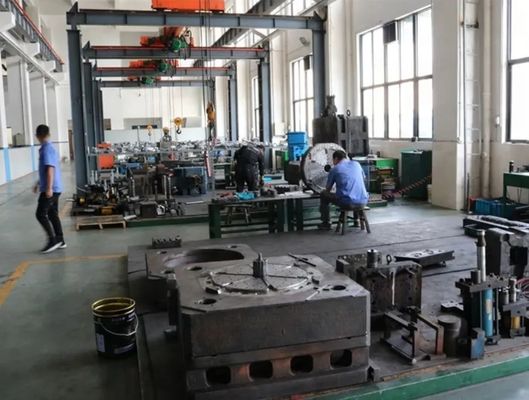 Aluminium Die Casting Mold Injection Mold Hình dạng trống với công nghệ mạ